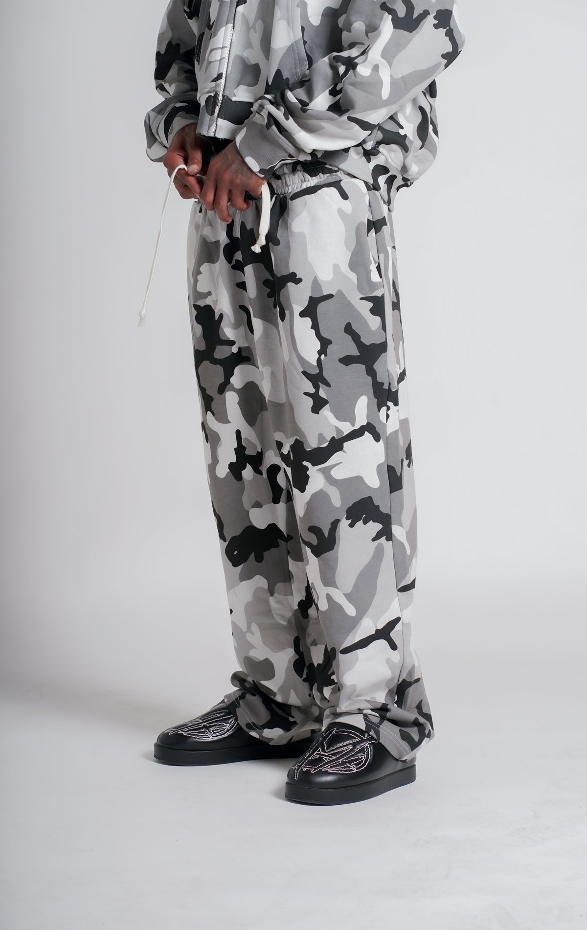 GP MILITARY STRAIGHT-LEG SWEATPANTS