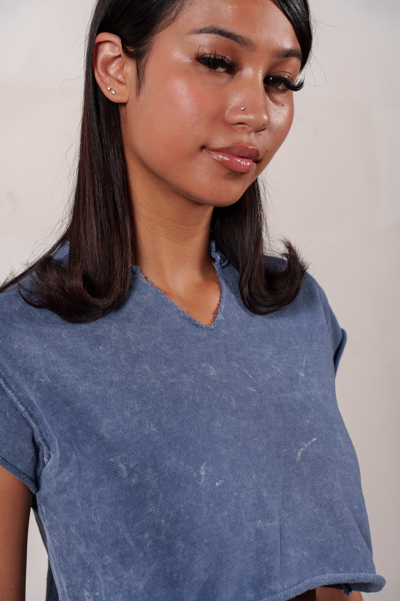 GP Basics V NECK CROP TOP